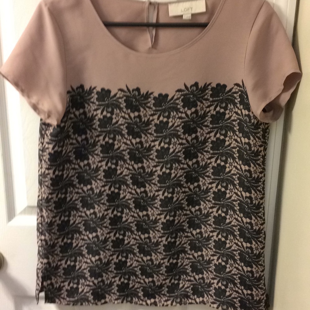 Anne Taylor Loft tan and black lace print top